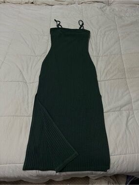 Dark Green Ribbed Maxi Dress with Side Slit